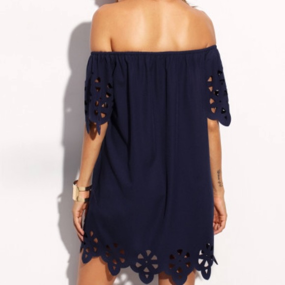 Sleeveless dress - Picture 2 of 2